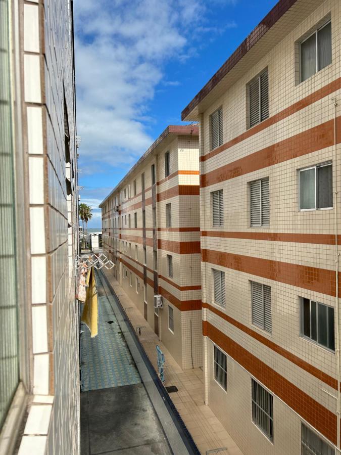 Kitnet 150m Da C/ Garagem E Portaria 24h Apartment *